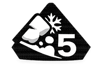 Powder Cloud From Huge Avalanche Sweeps Across Lift Line in Courmayeur, Italy, as Danger Remains High Across Alps